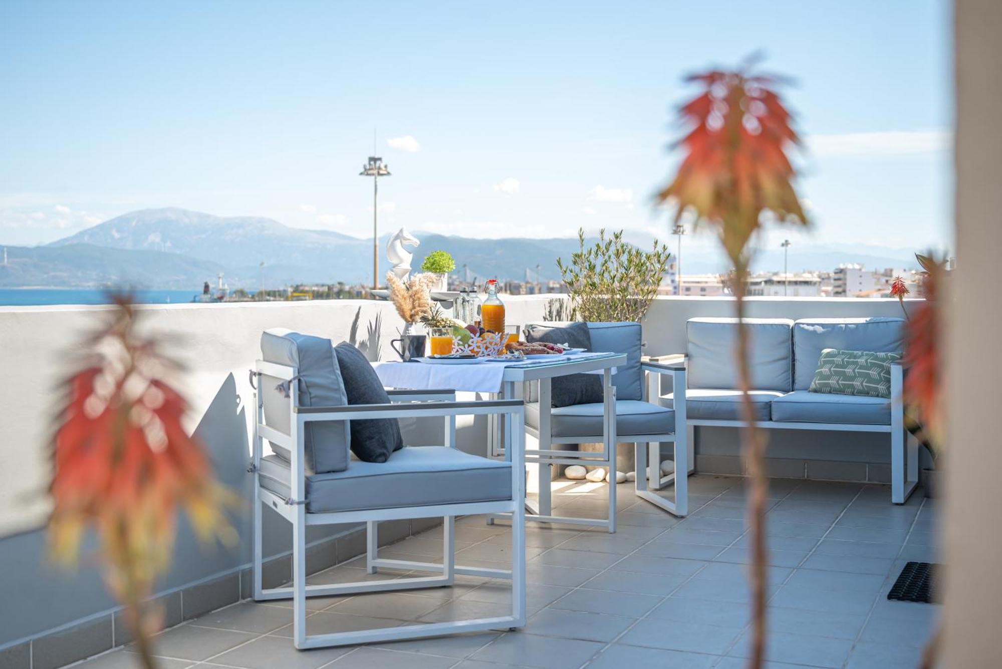 Apartamento Majestic Penthouse In The Heart Of Patra Exterior foto